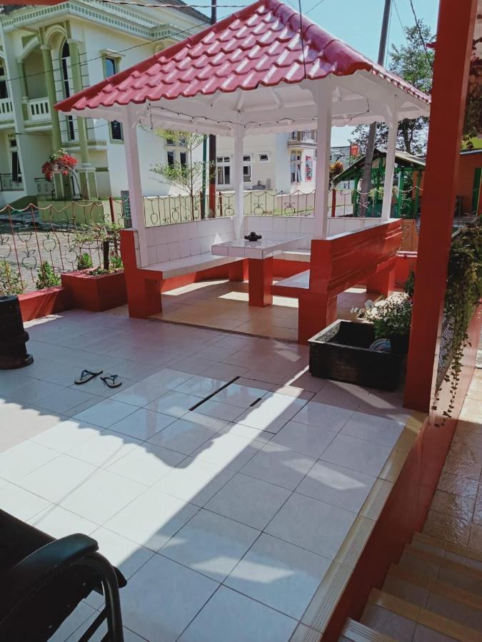Villa Musti Green Apple Cipanas Sindanglaya Eksteriør billede
